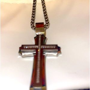Silver chain/cross diamond pendant (brand new)
